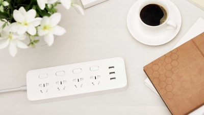 фото Удлинитель Xiaomi Mi Power Strip (4 розетки, 3 usb порта, 1.8м) Белый