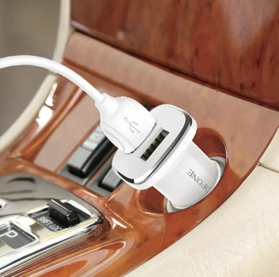 фото АЗУ Borofone\Maimi 12w 2.4a + кабель Lightning