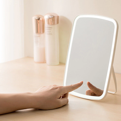 фото Зеркало для макияжа Xiaomi Led Lighted Makeup Mirror с подсветкой и аккумулятором NV026