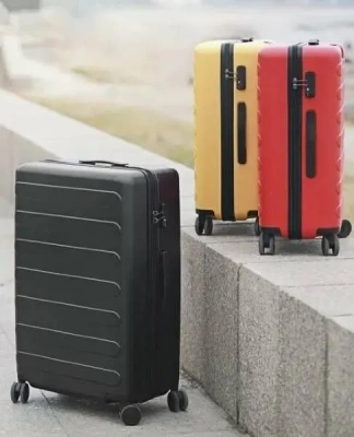 фото Чемодан Xiaomi Mi Suitcase Series 28" LXX04RM Black