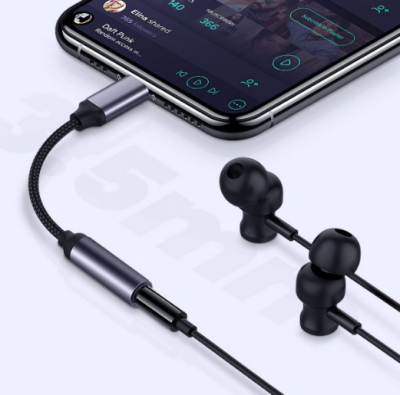 фото Переходник Lightning + 3,5 Jack