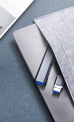 фото USB-концентратор с портами USB Type-C 3,0, 3,1, 3/4