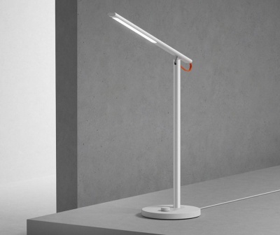фото Умная настольная лампа Xiaomi Mi LED Desk Lamp 1S