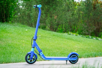 фото Детский электросамокат Ninebot Kickscooter Zing E8 Синий