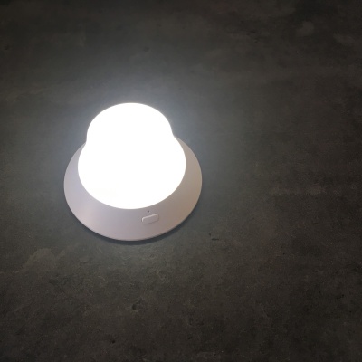 фото Беспроводное зарядное устройство с ночником Xiaomi Yeelight (15W)