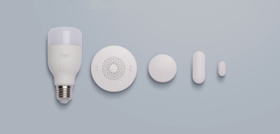 фото Умная лампочка Xiaomi Mi LED Smart Bulb