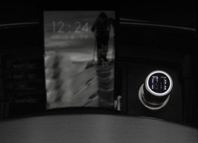 фото Автомобильное зарядное устройство QC3.0 CZCDQ02ZM