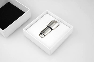 фото Автомобильное зарядное устройство QC3.0 CZCDQ02ZM